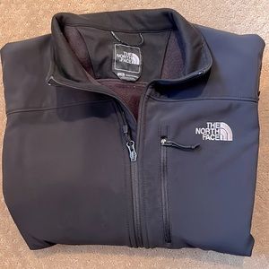 The North Face Men's Black Apex Barrier Soft Shell Jacket